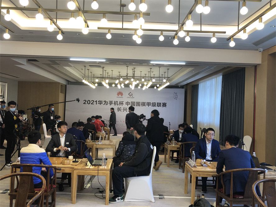 陶汉林16+9阿尔斯兰24+5+10罗凯文28分山东力克宁波CBA常规赛，山东主场迎战宁波。